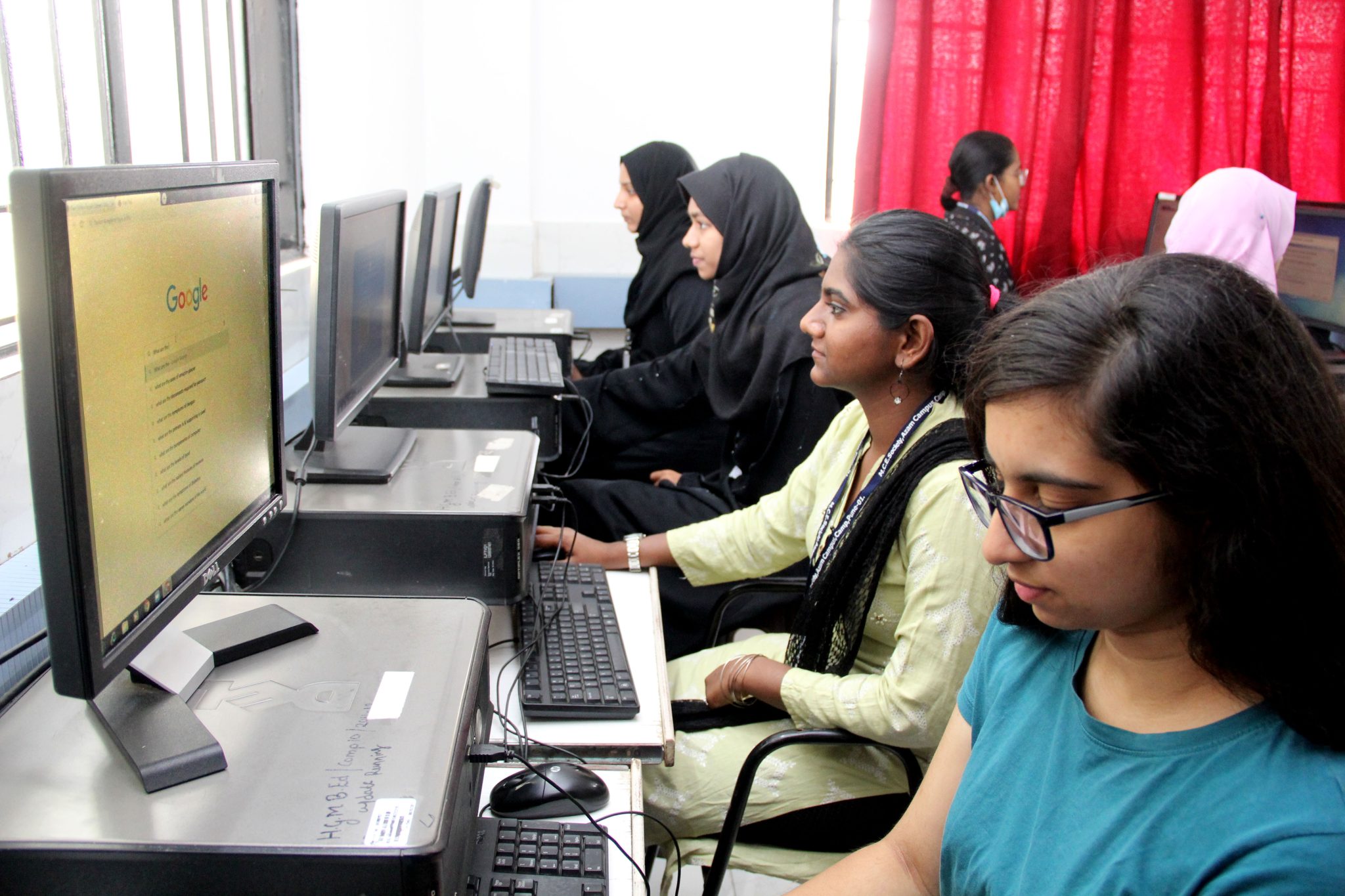 Computer Lab Photo 2