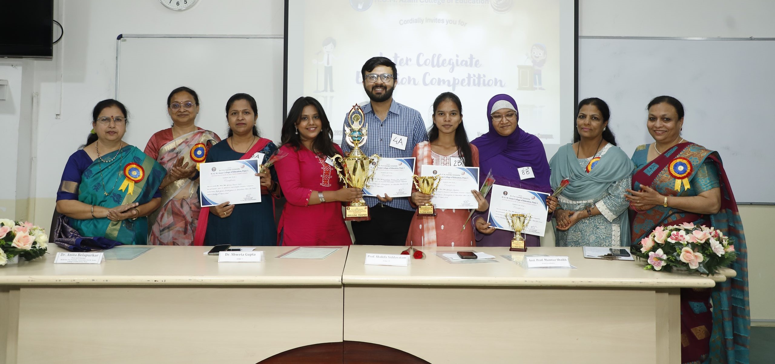 Dr.Anita-Belapurkar-Dean-Principal-H.G.M.Azam-College-of-Education-with-Judges-Asst-Prof.Mumtaz-Shaikh-Program-Incharge-with-Winners-scaled-1